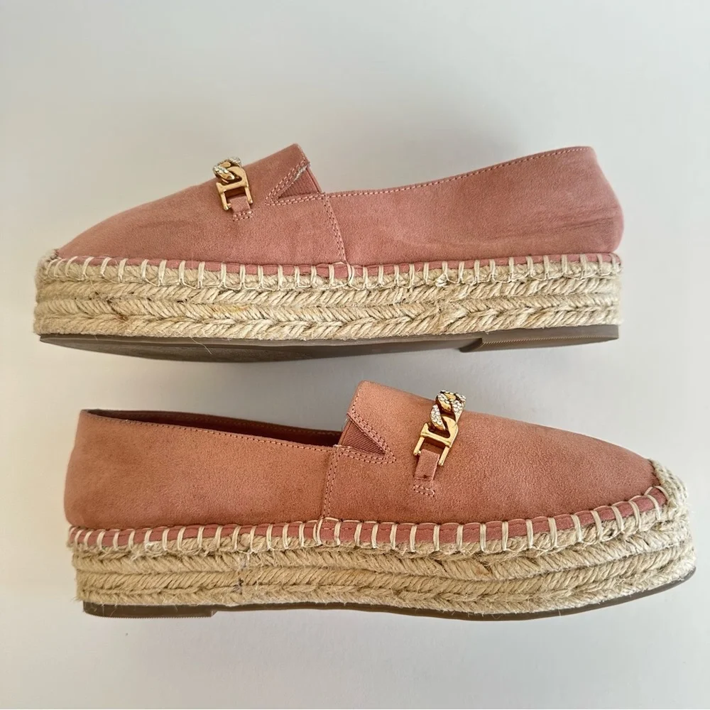 NEW Tahari Brooklyn Pink Faux Suede Cuban Gold Chain Platform Espadrilles Size 8